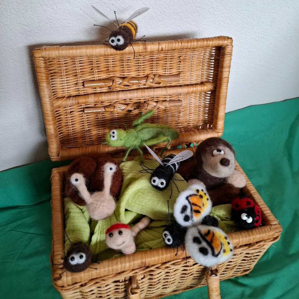 Abentüür uf de Wiese, mit Spielfiguren zum Miterleben, Schwiizer Dialekt Gschichte